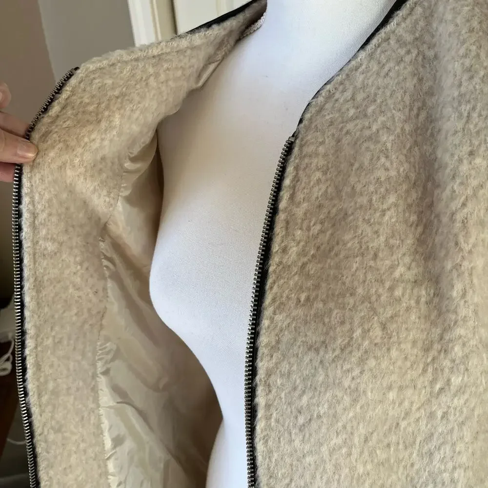 Forever 21 Jacket Size M Ivory Black Trim Full Zip Furry Fuzzy Teddy Longline